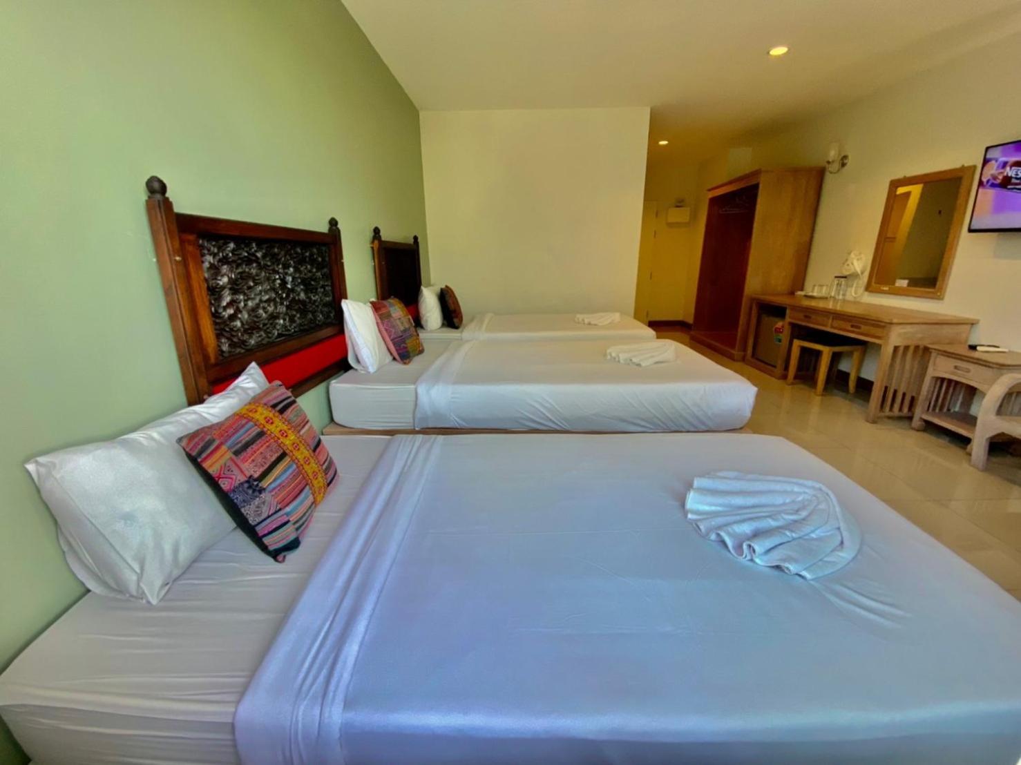 At Ruam Chok Hotel Csiangmaj Kültér fotó