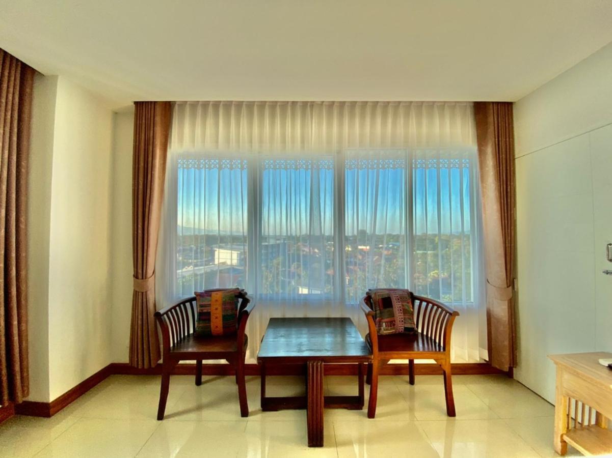 At Ruam Chok Hotel Csiangmaj Kültér fotó