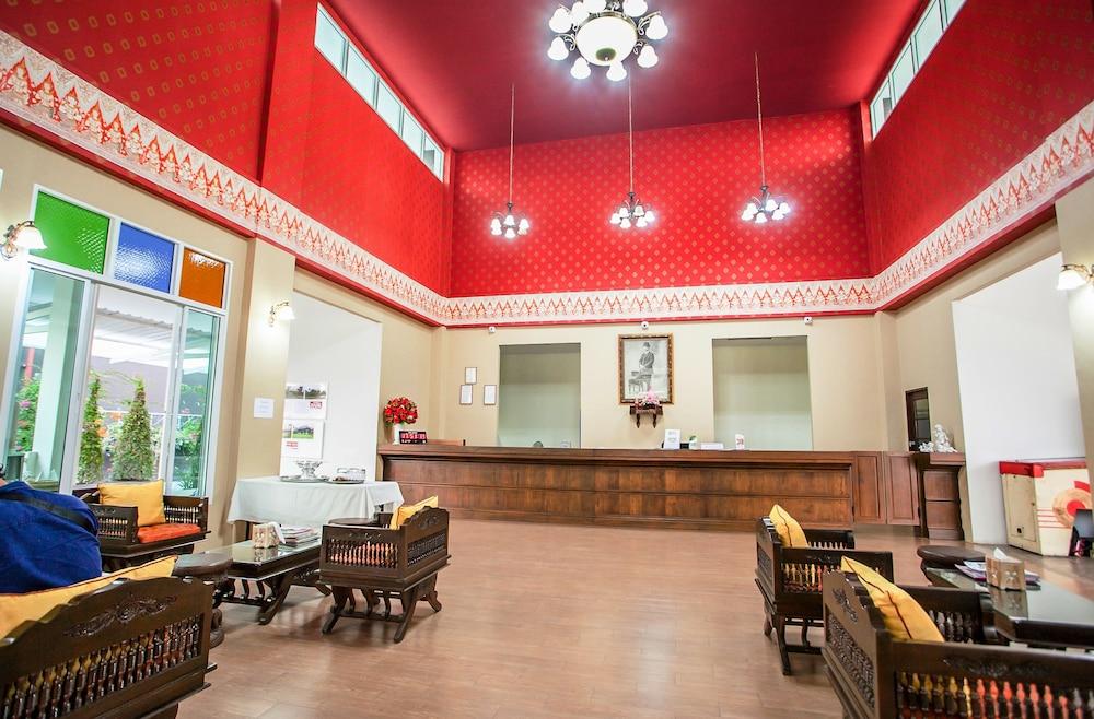 At Ruam Chok Hotel Csiangmaj Kültér fotó